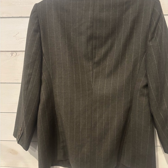 Lauren Ralph Lauren Gray Pinstriped Wool Blazer in size 12 P - Picture 8 of 12